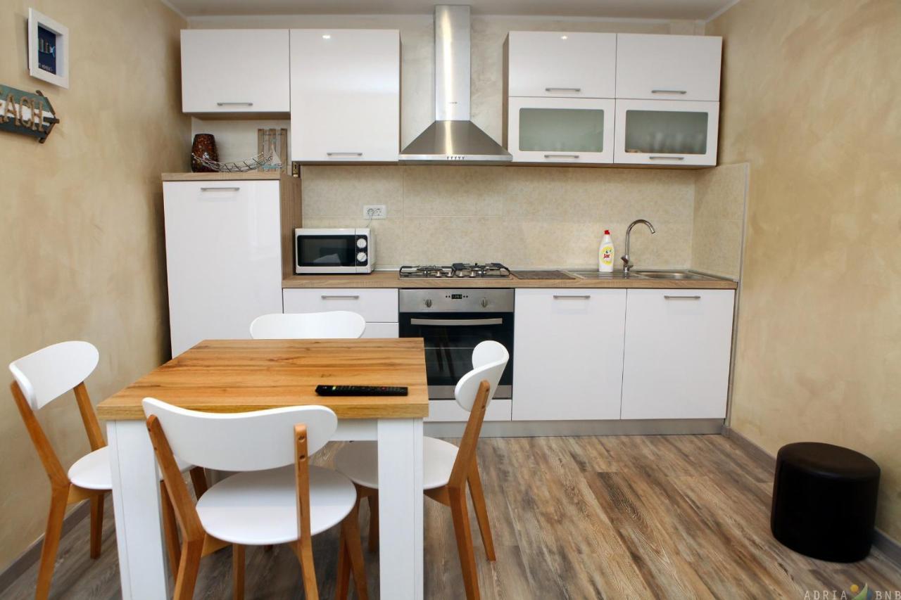 Nice Apartment Near The Sea Es3 Umago Exterior foto