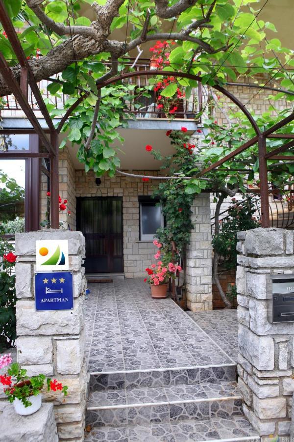 Nice Apartment Near The Sea Es3 Umago Exterior foto