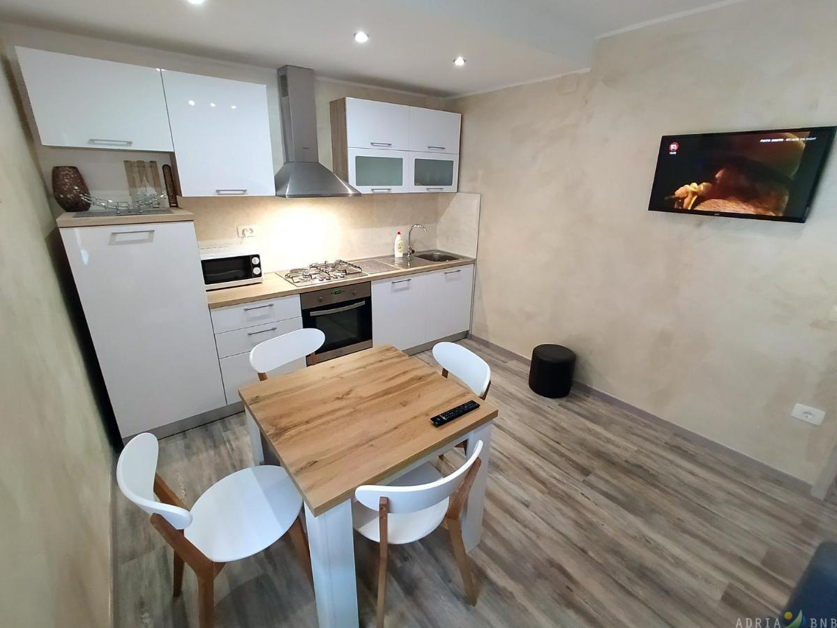 Nice Apartment Near The Sea Es3 Umago Exterior foto
